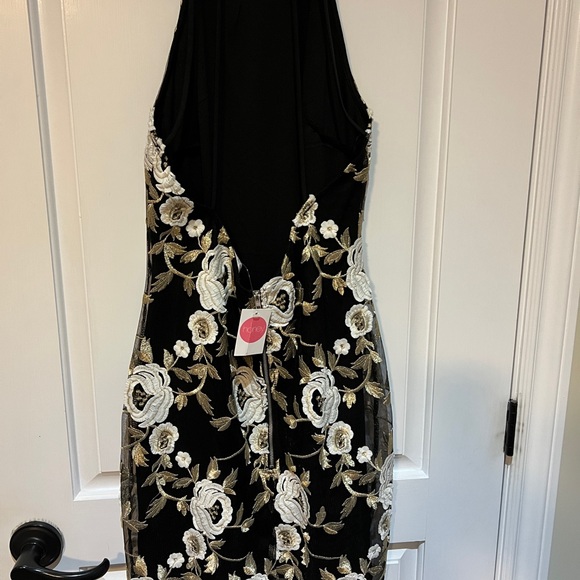 Chelsea Dress - Picture 2 of 6